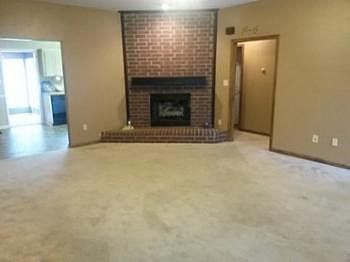 2nd image of 1102 Edgewood Dr