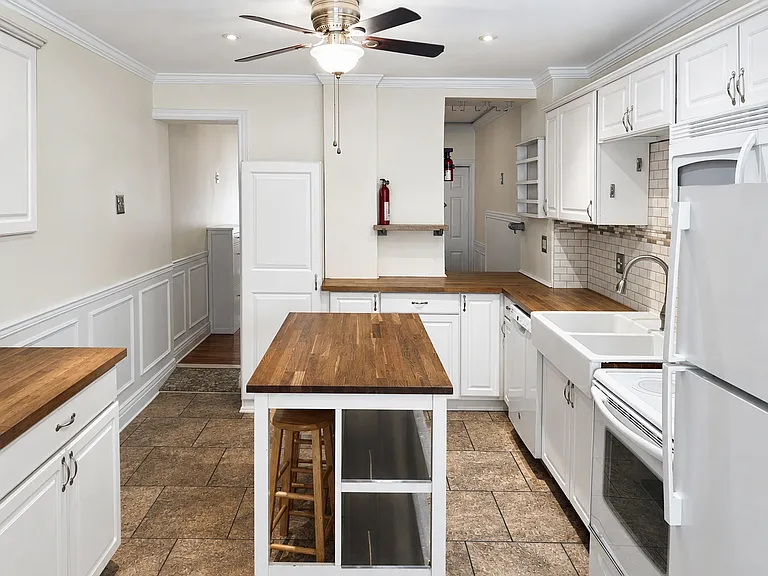 2306 Belgrade St — Photo 4