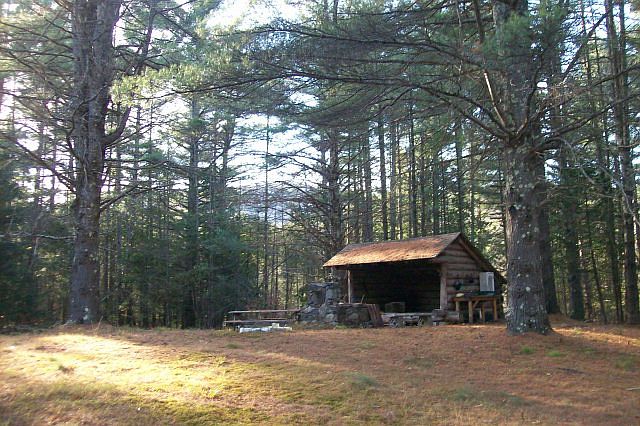 Lean to property