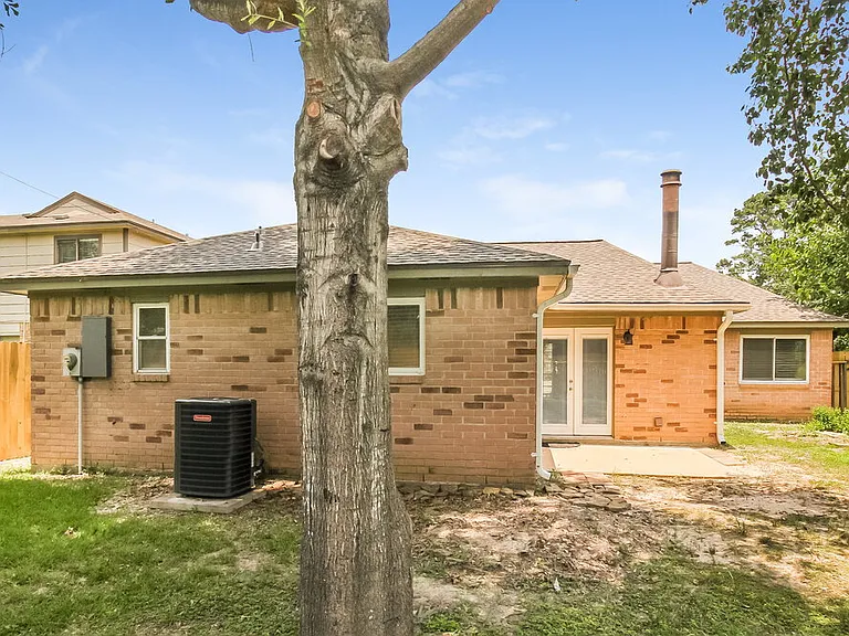 9723 Orangevale Dr — Photo 16
