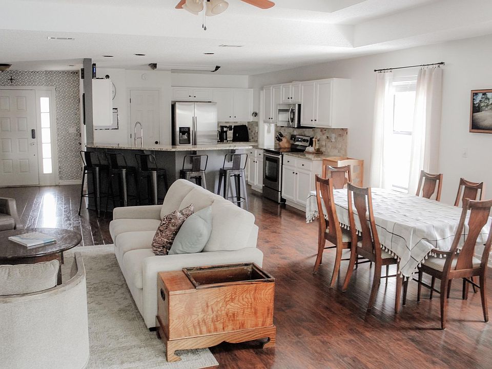 1st image of 1695 Valparaiso Blvd