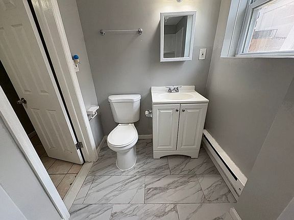 3rd image of 76 Harper Ave