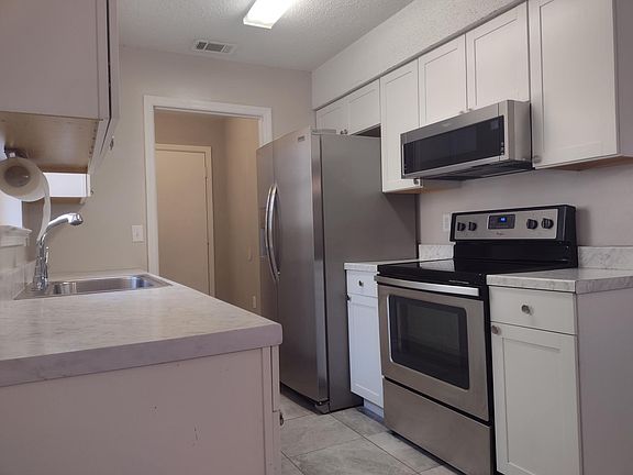 2nd image of 224 Southview Dr