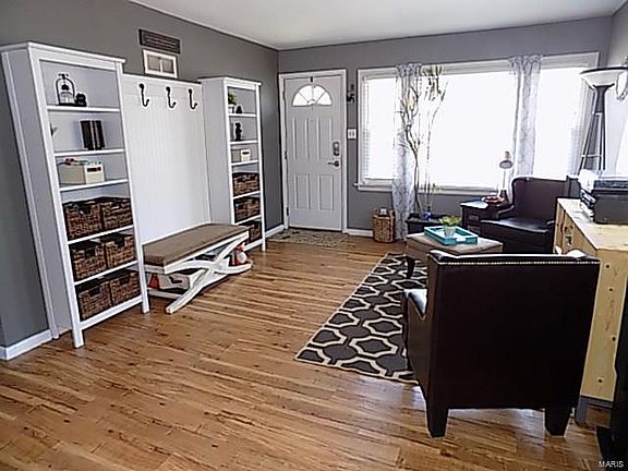 2nd image of 920 Briarton Dr