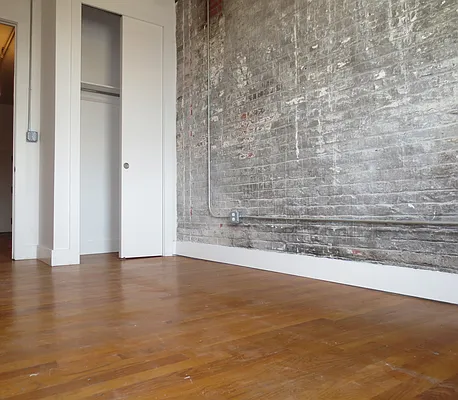 Rented by DSA Realty | media 27