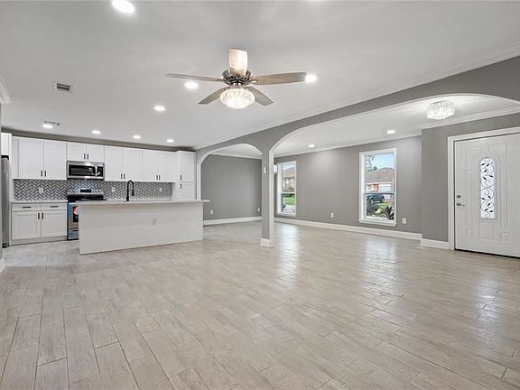 2nd image of 7713 Sandy Cove Dr