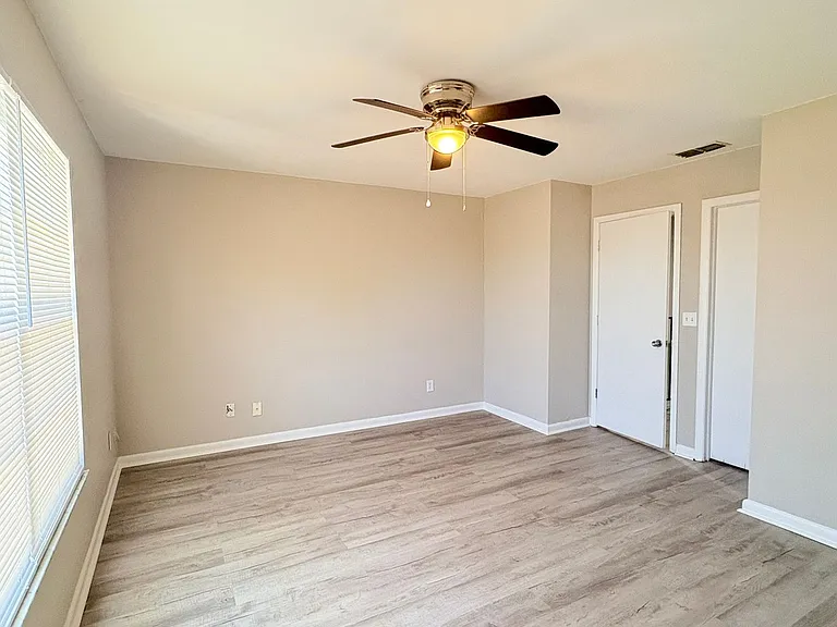 1123 SW 48th Ter #106 — Photo 17