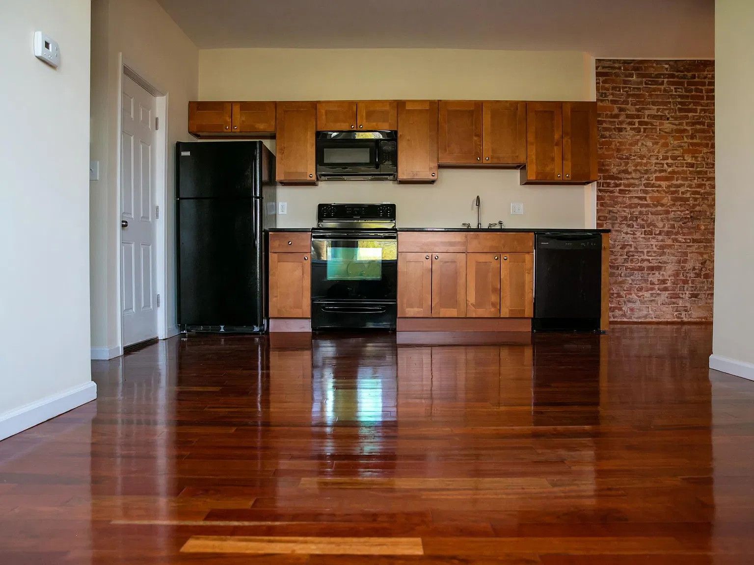 Studio, 615 sqft, $1,225 — Photo 2