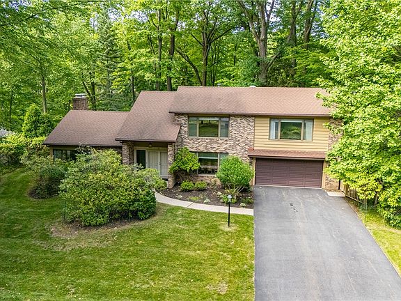 5th image of 17 Tuliptree Ln