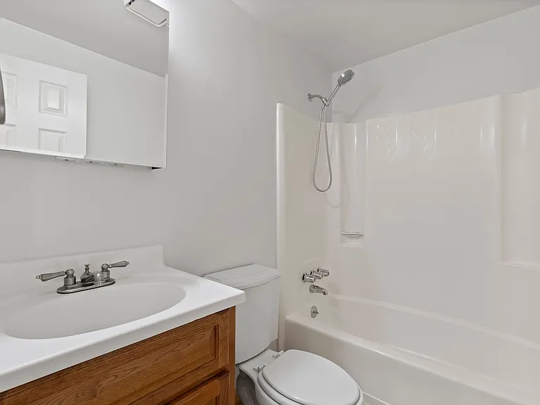 2055 Luehm Ave — Photo 13