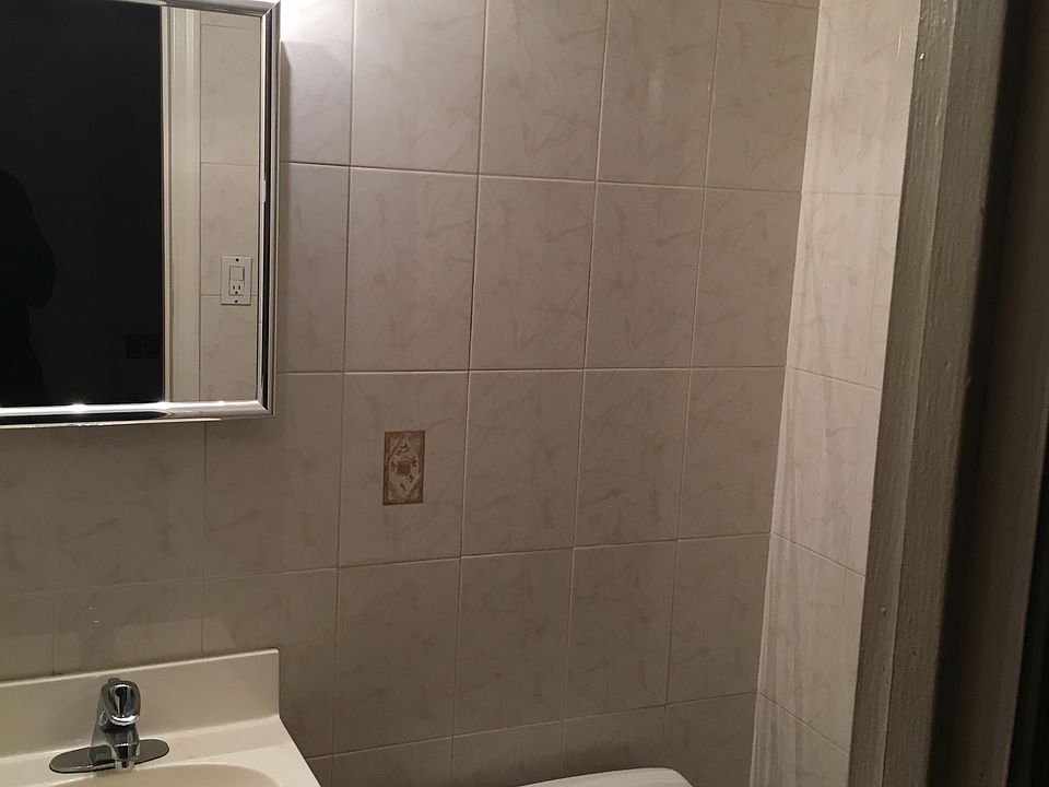 2nd image of 14631 28th Ave #2