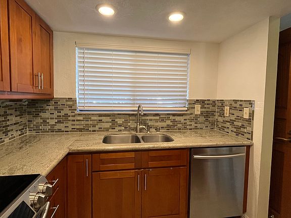 4th image of 98-1788 Kaahumanu St APT B