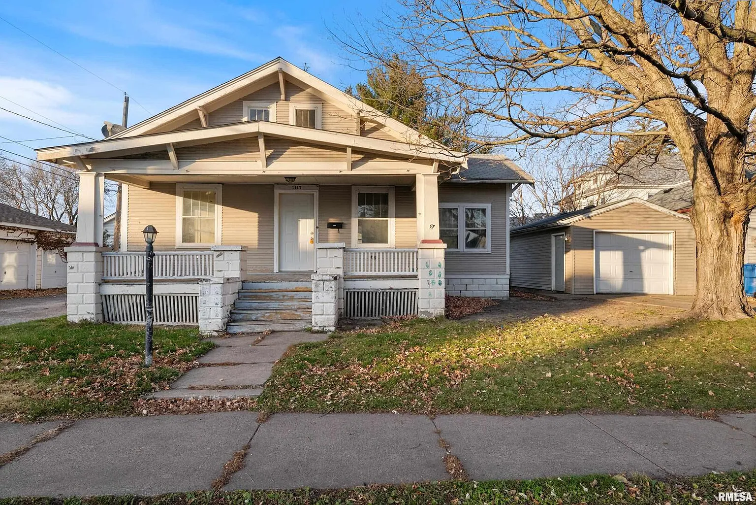 1117 17th Ave photo 1