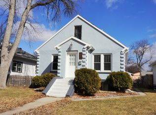 1504 5th St S, Fargo, ND 58103