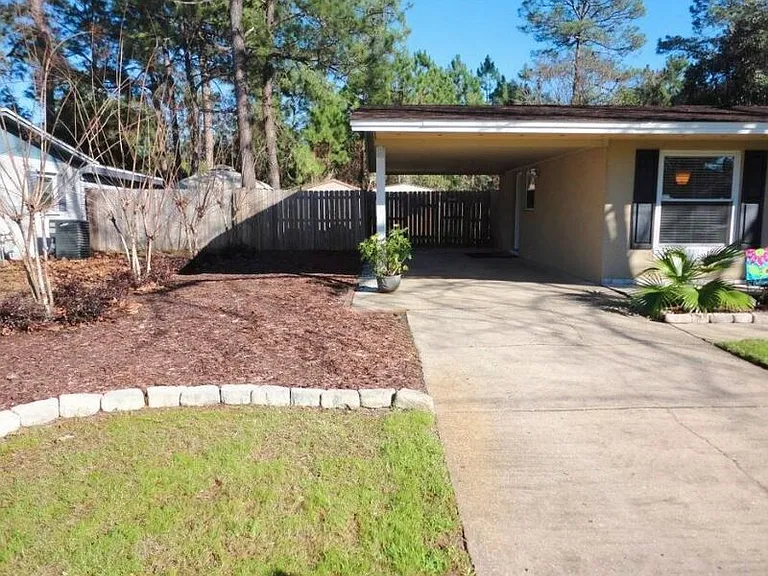 280 Anderson Dr — Photo 3