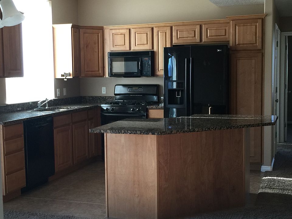 Large open kitchen to great room