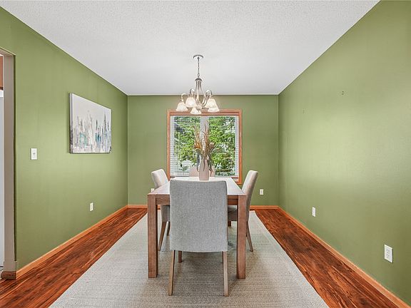 5th image of 1013 Chesterfield Rd NE