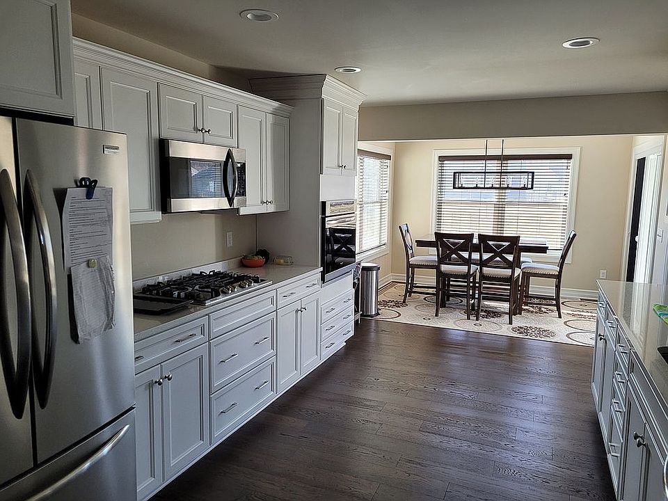 1st image of 6 Worthington Ln