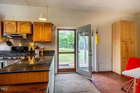 386 Fox Run — Photo 3