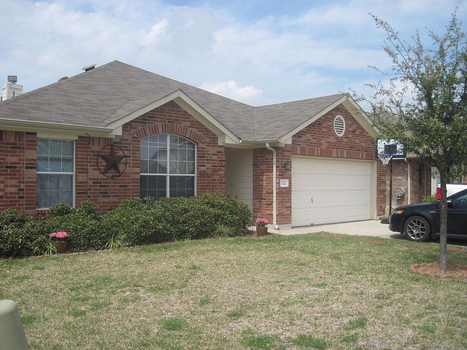 1st image of 221 Kerley Dr