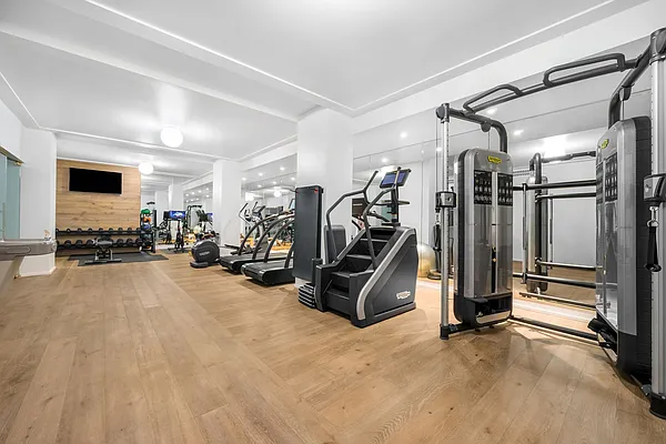 Sold by Compass | media 7