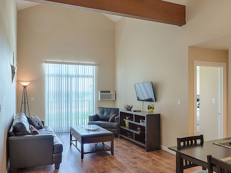 Dakota Ridge Living Room