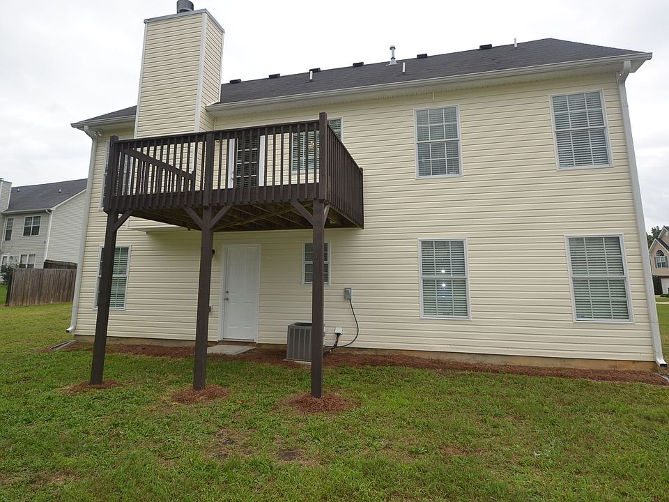 2nd image of 732 Tullamore Way