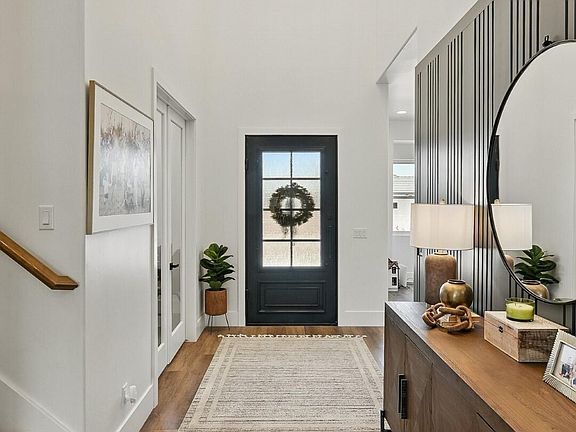 5th image of 2905 S Alpine Ln