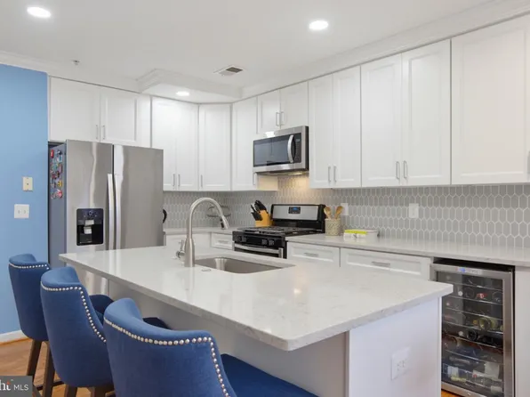 315 S Payne St, Alexandria, VA 22314