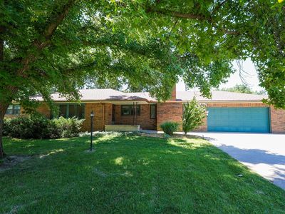 1025 S High St, El Dorado, KS, 67042