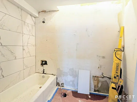 Rented by PocketBroker Inc | media 17