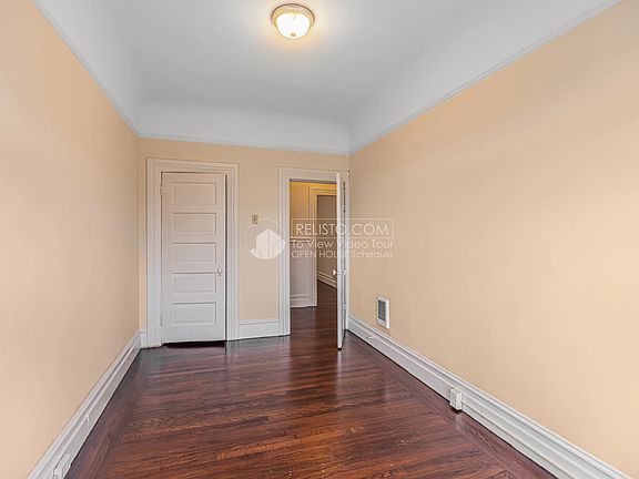 5th image of 410 Broderick St Unit A