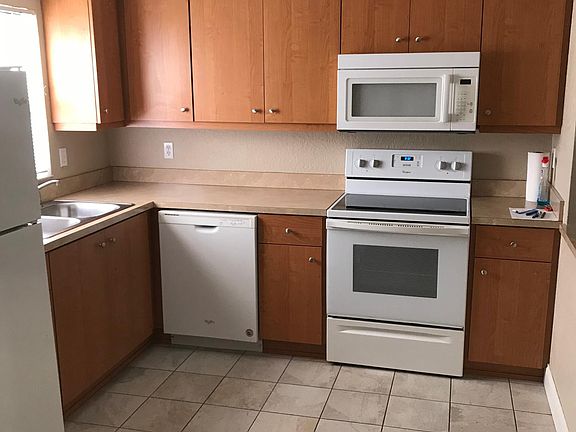 4th image of 980 Canalview Blvd #J6