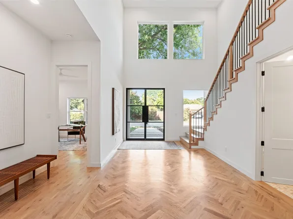 10565 Cromwell Dr, Dallas, TX 75229