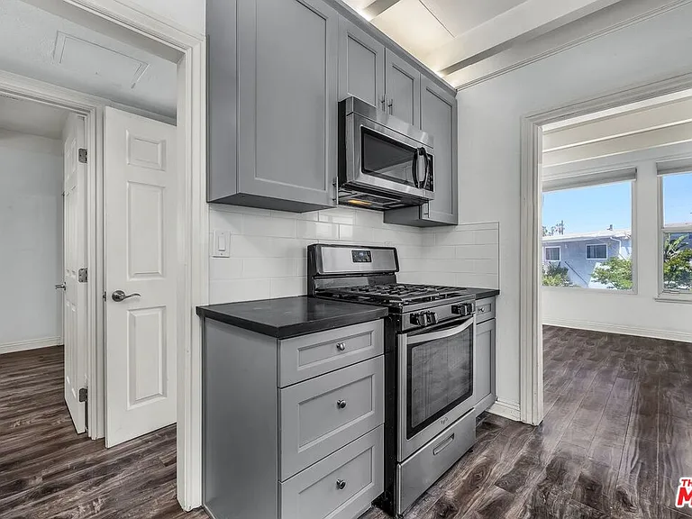 130 E Montreal St — Photo 7