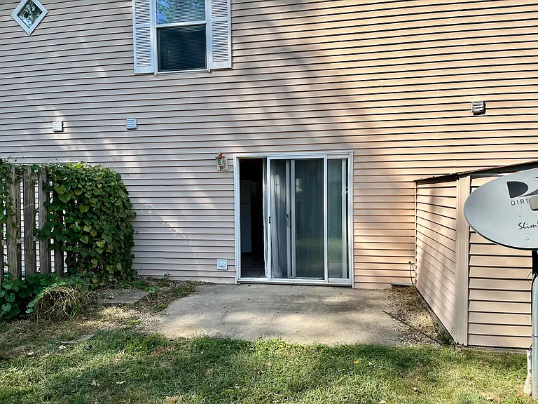102 W Lincoln St #3 — Photo 9