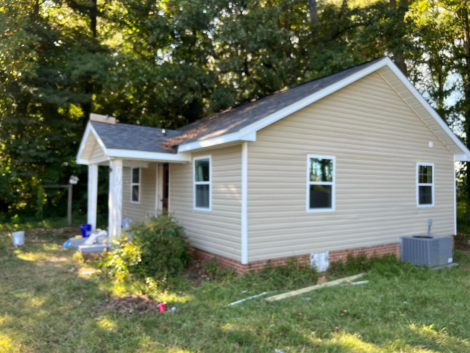 2104 W Randolph Rd — Photo 1