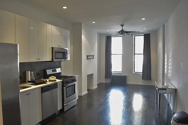 Rented by Citi Habitats | media 28