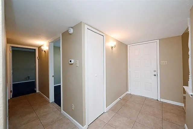 4325 Ireland Dr — Photo 4