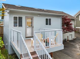 136B 3rd Ave, Seaside, OR 97138