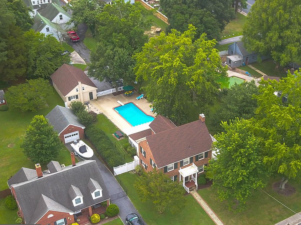 2nd image of 312 Somerset Ave