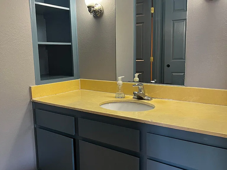 1066 Cabrillo Park Dr #A — Photo 29