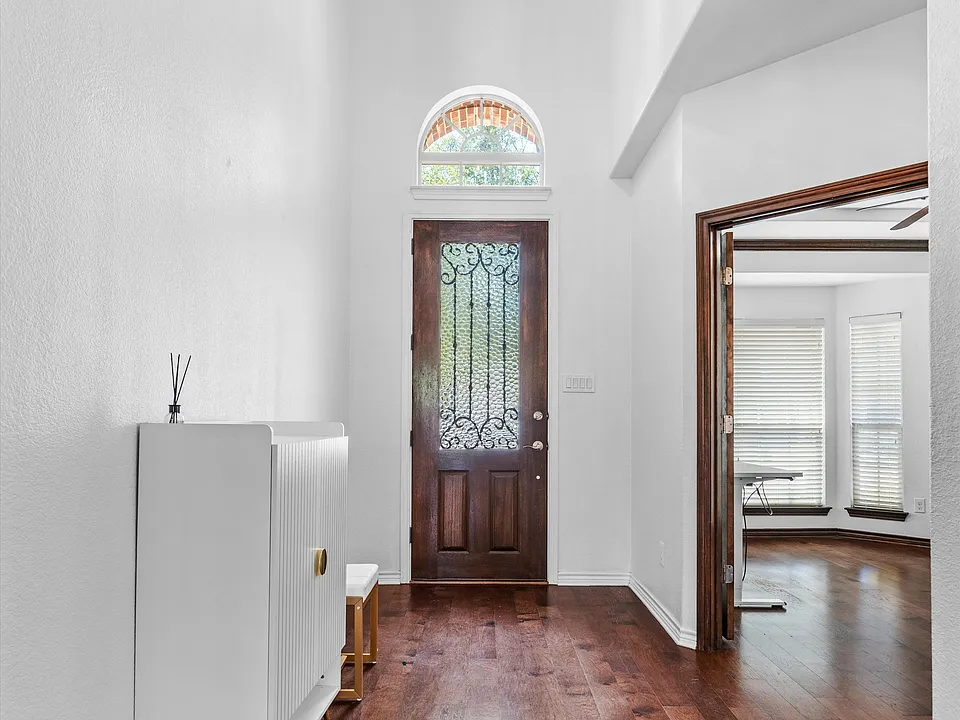 2932 Montalbo