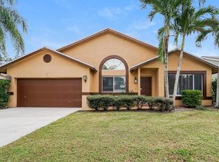 6642 NW 42nd Ave, Pompano Beach, FL 33073