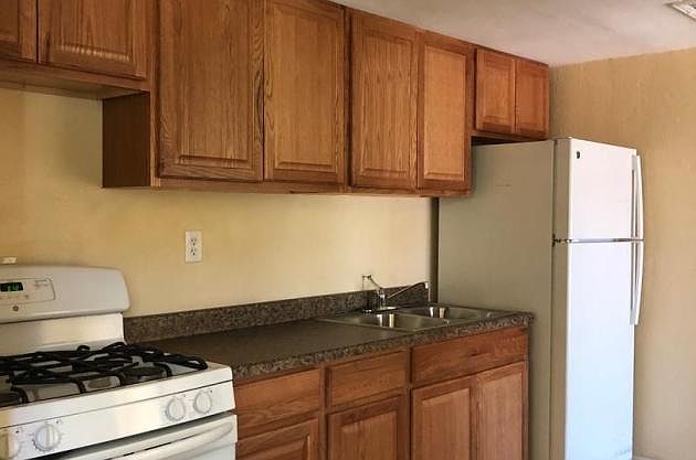 1st image of 1329 E Cinnabar Ave APT 5