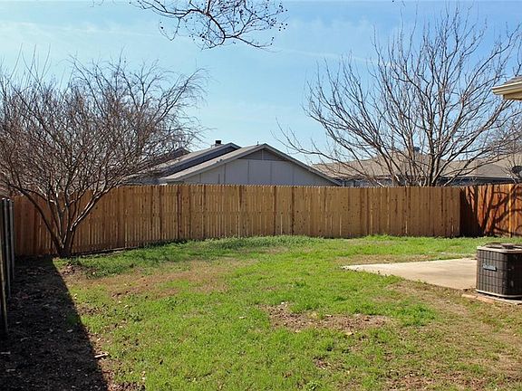 2nd image of 10601 Tall Oak Dr