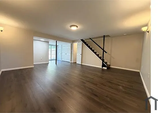 494 Kenilworth Ct — Photo 8