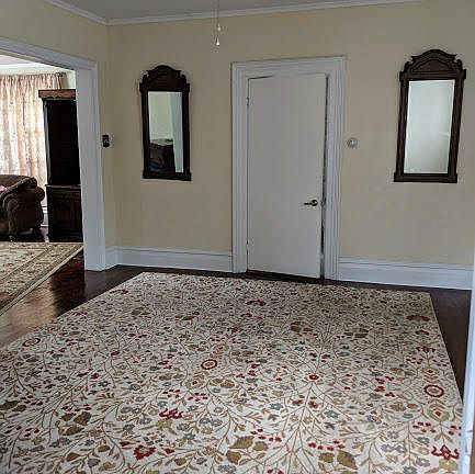 5th image of 419 W Washington Ave