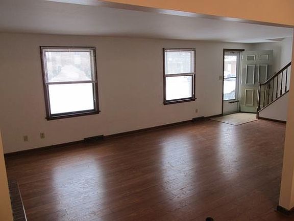 4th image of 4481 S Buffalo St APT 1