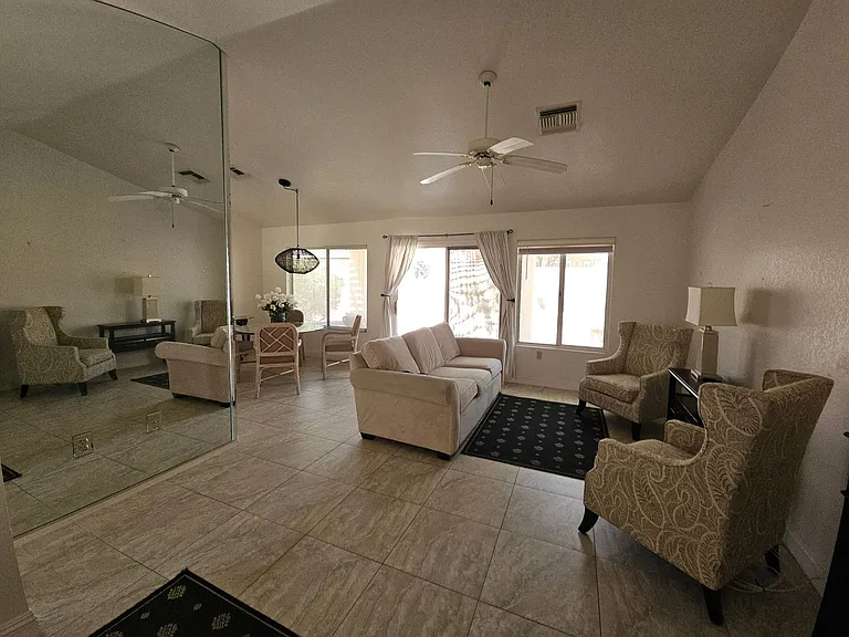 2525 Palmridge Dr — Photo 5